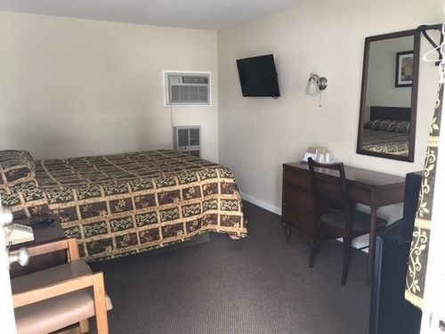 Penn Amish Motel Denver Bagian luar foto